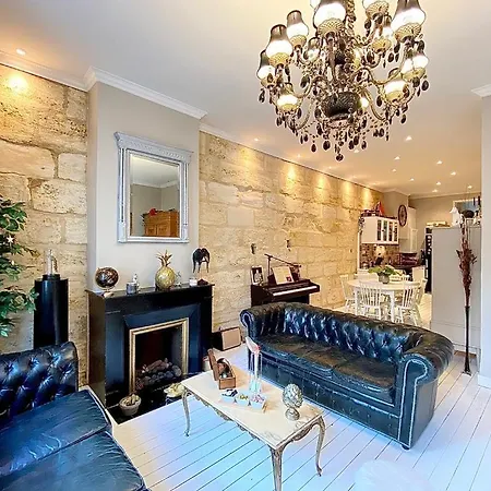 Grand Haussmanien De Standing Avec Jacuzzi Terrasse Et Parking En Hyper Centre * Bordeaux